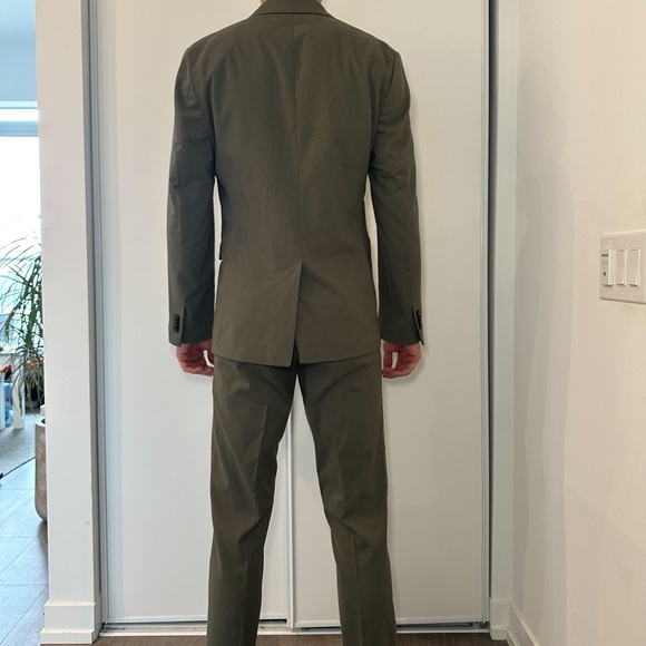 Green fitted suit - Picture 7 of 7